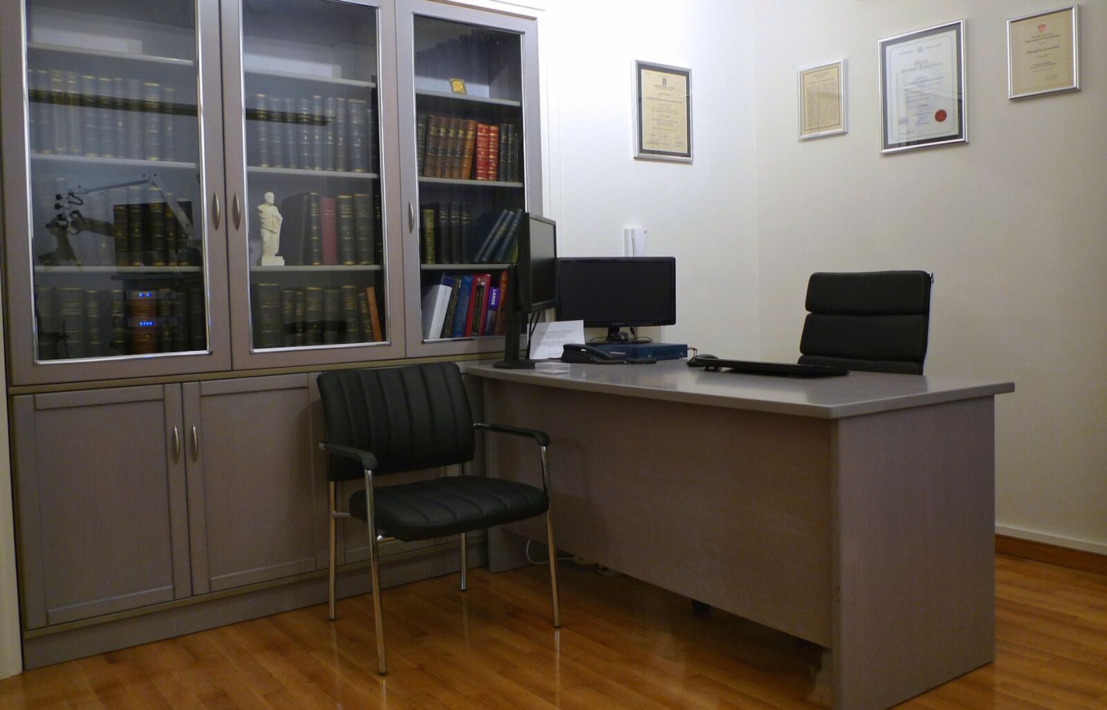 Γραφείο ιατρού ΩΡΛ Κουστένη